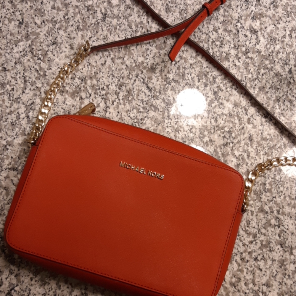 Red cross body